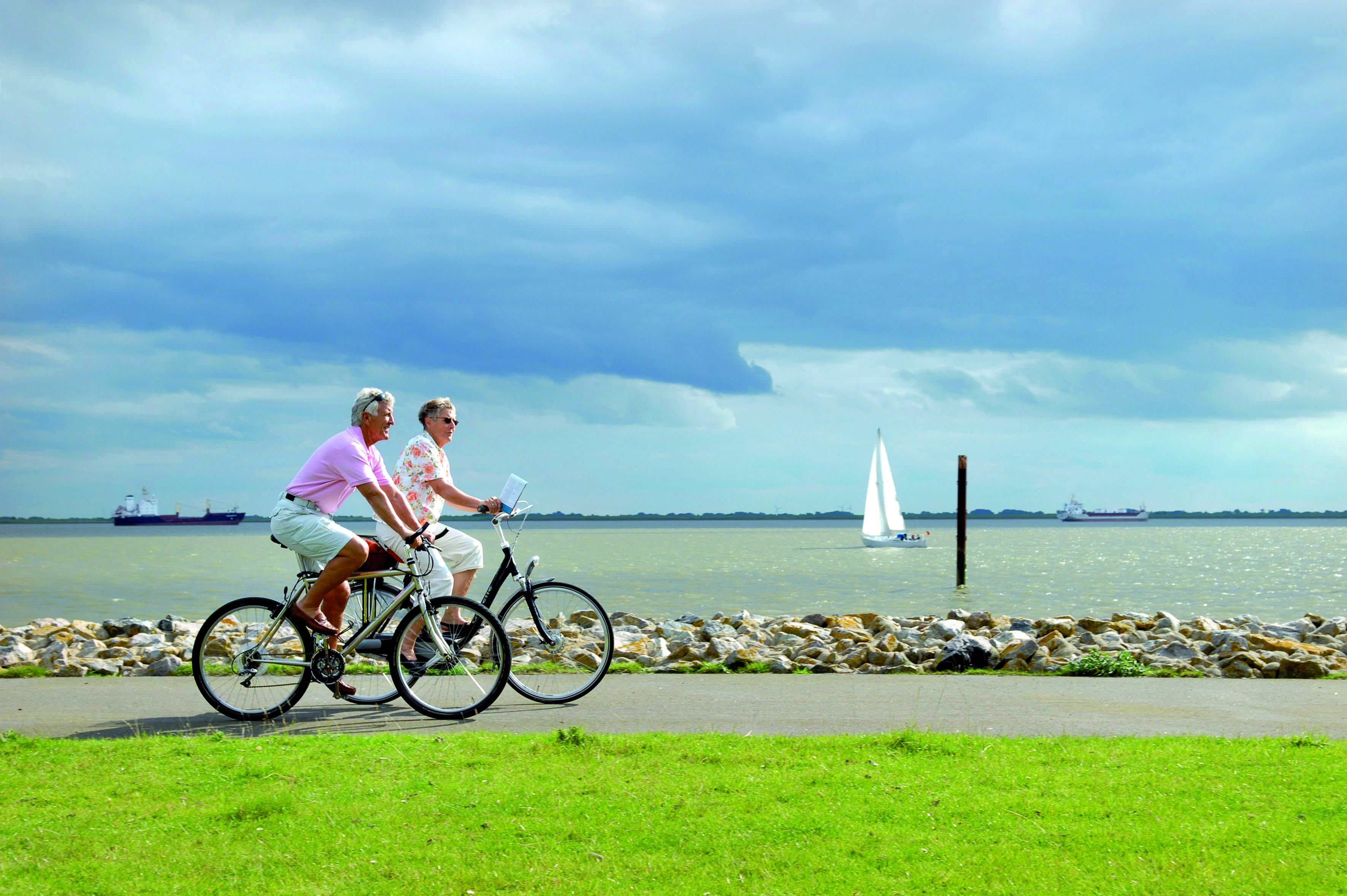 Radwanderweg Elbe/ cycling&walking track