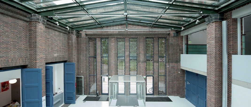 eine-ausstellung-01